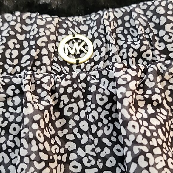 Micheal Kors Nwt Swimsuit Cover up Bottom. - Picture 4 of 8